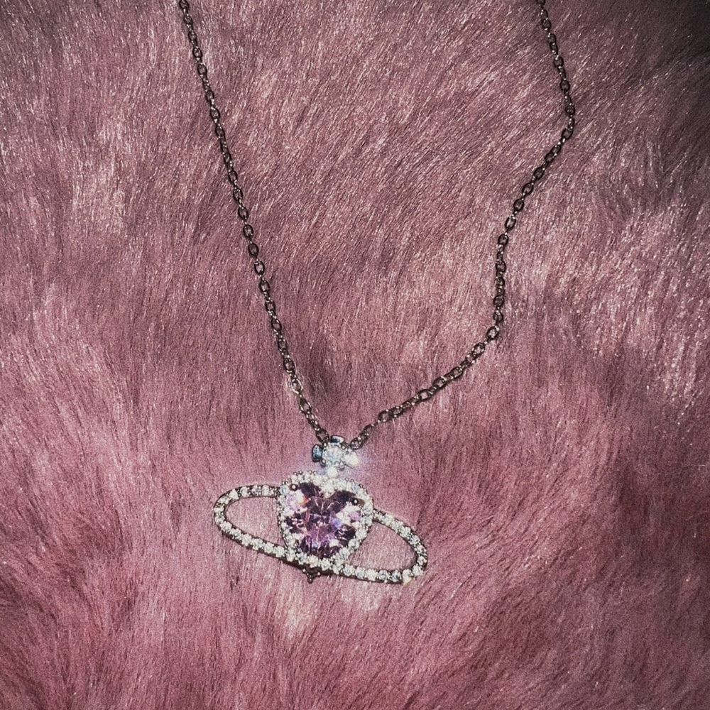 Silver Saturn necklace 🪐